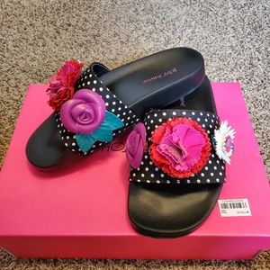[Going out of business SALE Women's shoes] Betsey